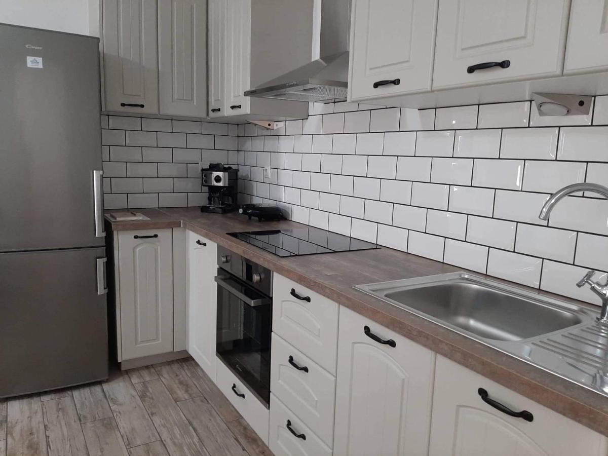 Alisachni Apartment Kini Ngoại thất bức ảnh